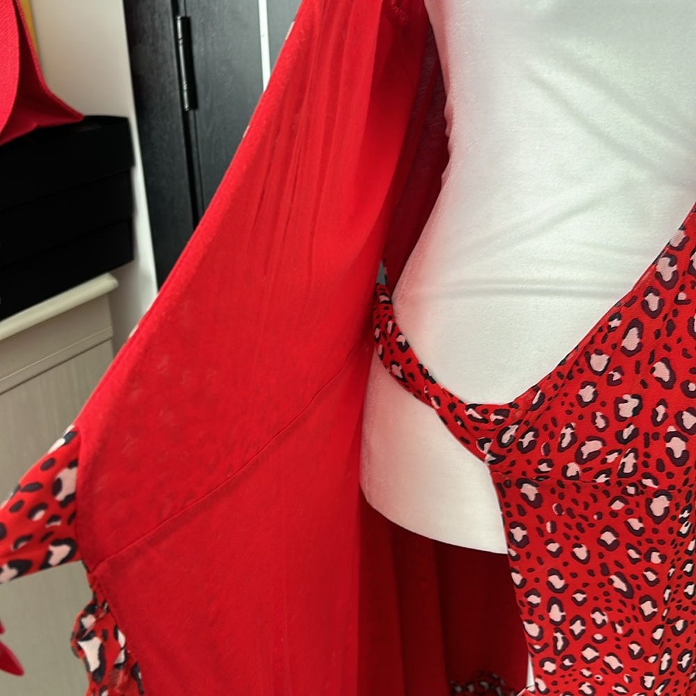 Beautiful red dress for holidays - Picture 3 of 3